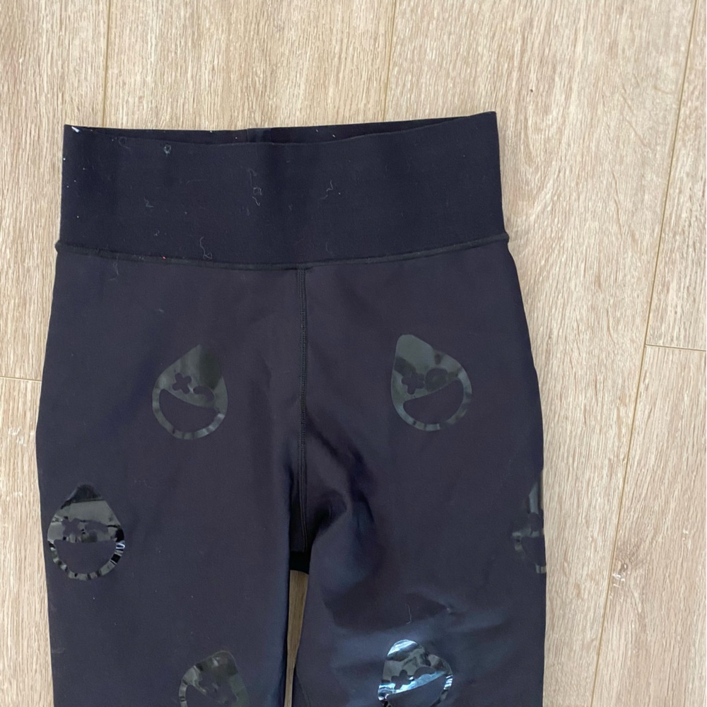 Rumble boxing Ultracor Black Leggings with Glossy Jab Accents